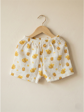 SHORTS | HONEY BEE